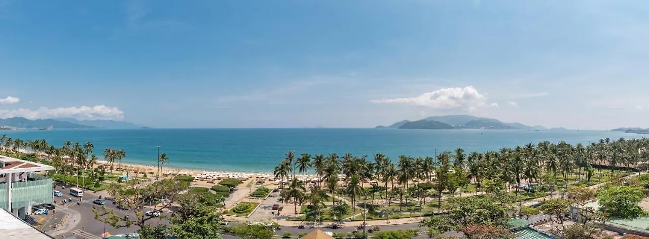 Golden Lotus Central Hotel Nha Trang 3*,